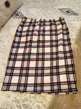 Women's Plaid Pencil Skirt - Cream with Black & Red Plaid
